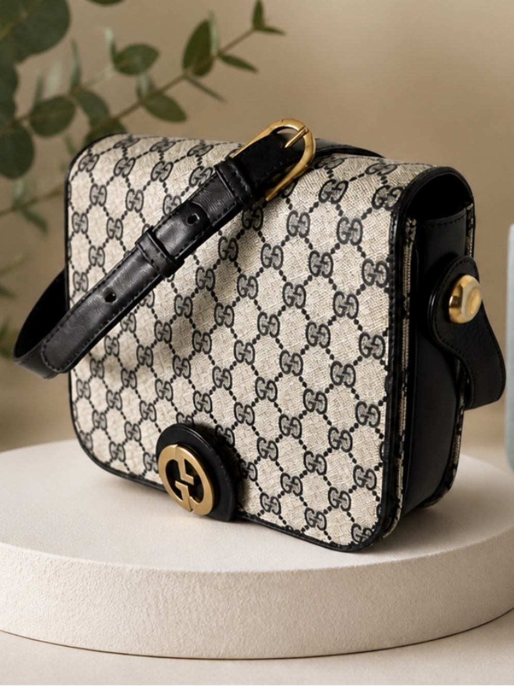✋Price Drop ✋Authentic Gucci Sherry Line Leather Crossbody/Shoulder Bag Gucci.